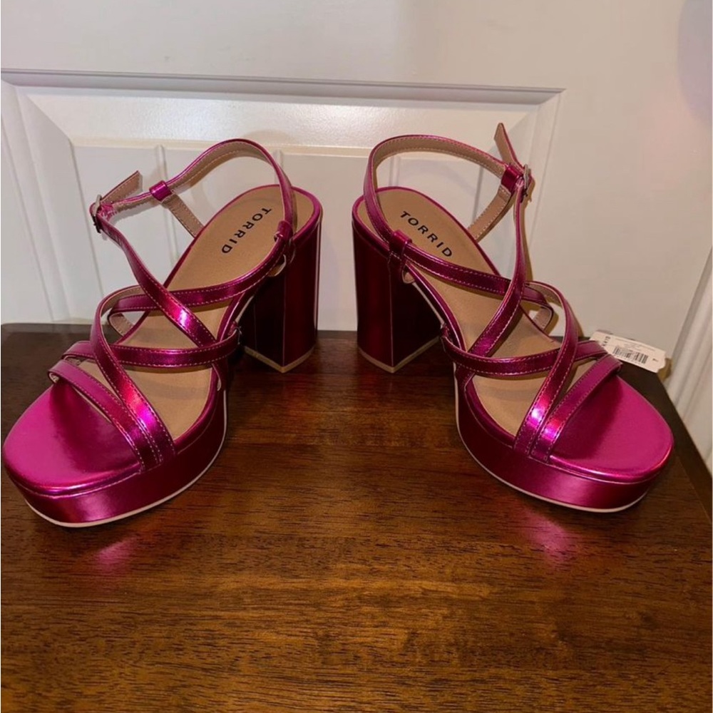 Torrid Strappy Platform Heeled Sandal - Size 7WW - NWOT
